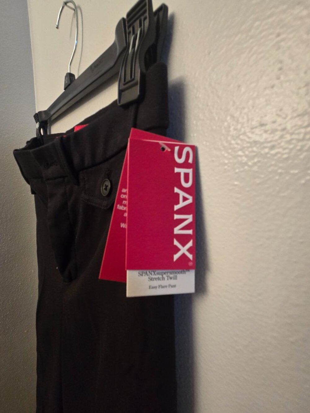 NWT Spanx supersmooth Stretch Twill Easy Flare Pant - Picture 3 of 5
